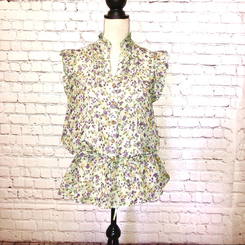 Mine Ruffled cap sleeve blouse